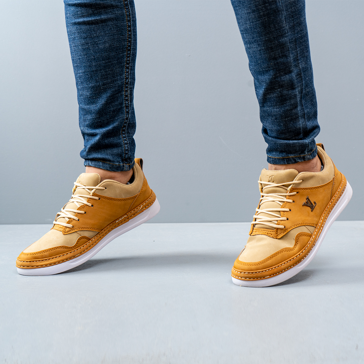 کفش LV مردانه عسلی مدل Amery