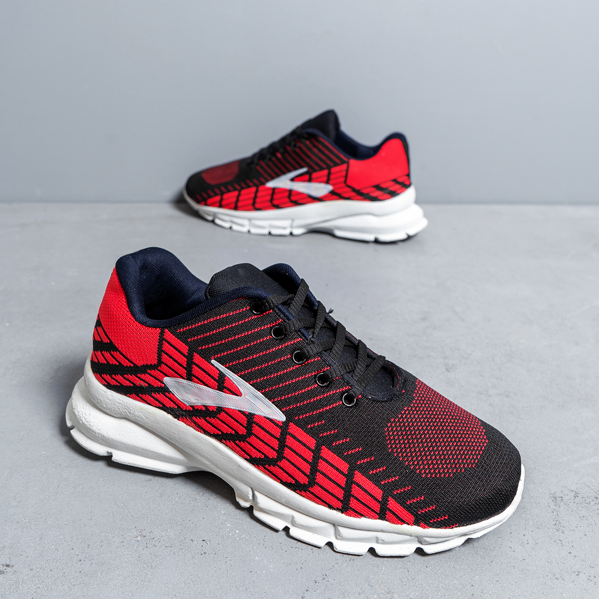 کفش ورزشی مردانه مشکی قرمز مدل Karlos