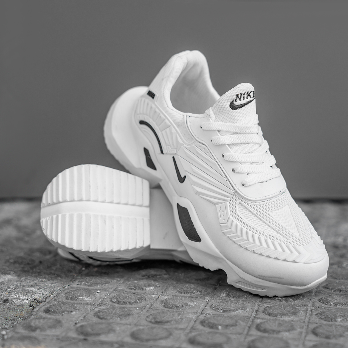 کفش مردانه نایک سفید مشکی مدل FANTON