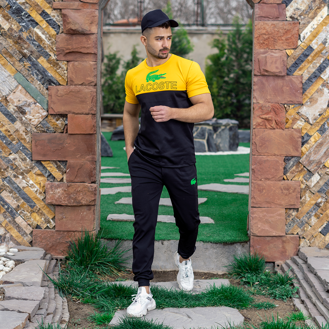 ست تیشرت شلوار مردانه زرد مشکی مدل Lacoste
