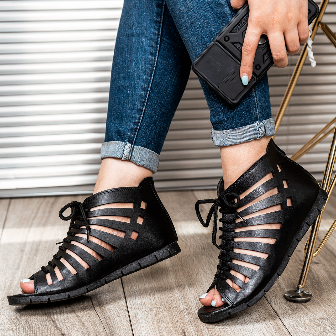 صندل زنانه بندی مشکی مدل Helia