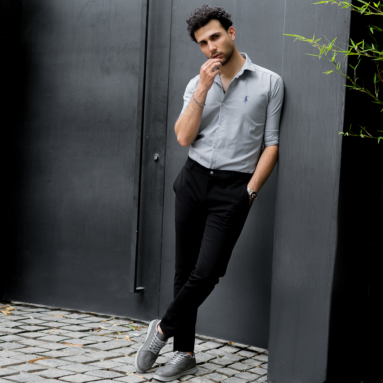 پیراهن مردانه طوسی روشن مدل VQ