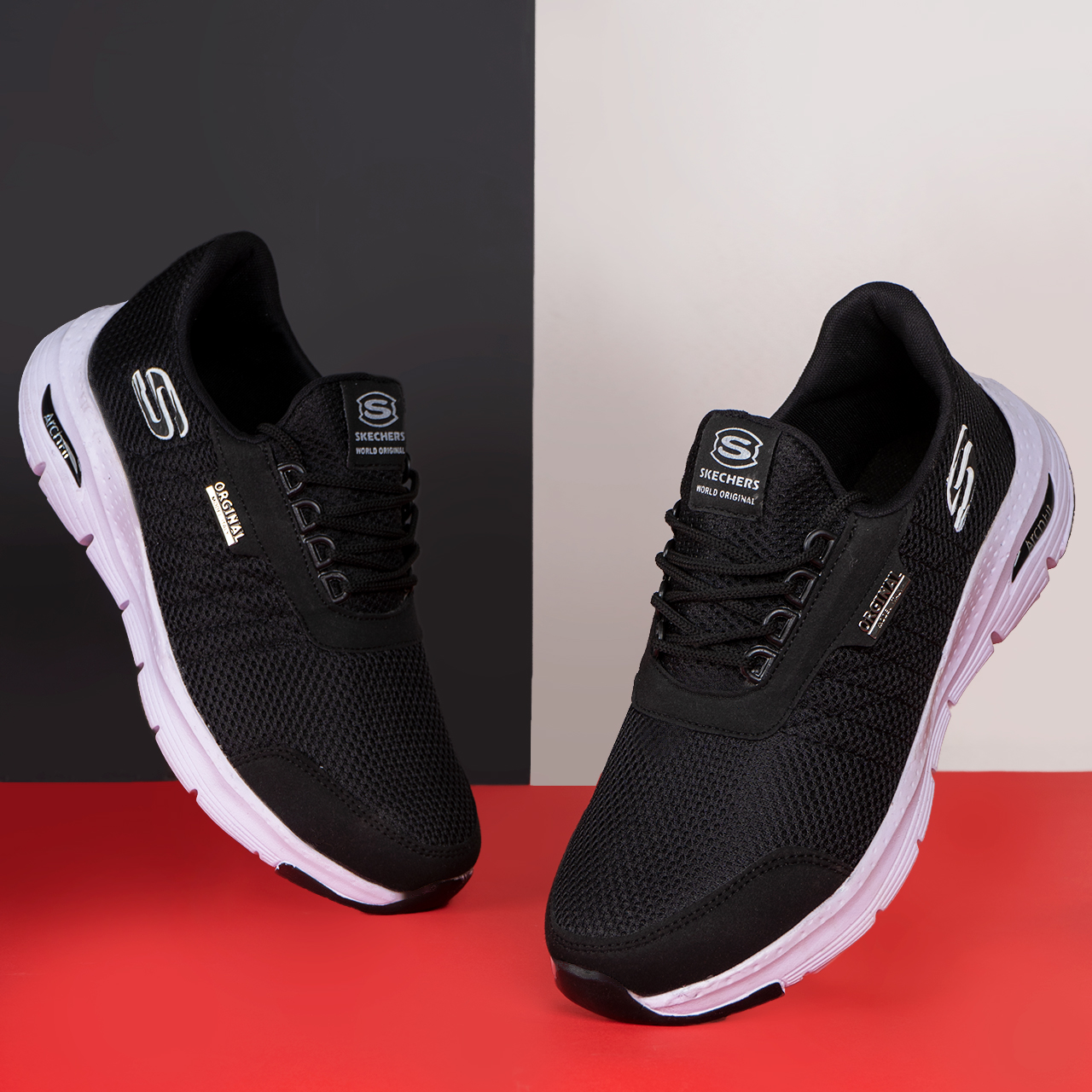 کفش اسکیجرزمردانه مشکی زیره سفید مدل zigzag