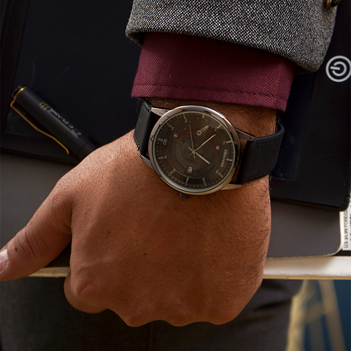 ساعت مچی مشکی صفحه مشکی(طرح کمان) empower مدل EM20