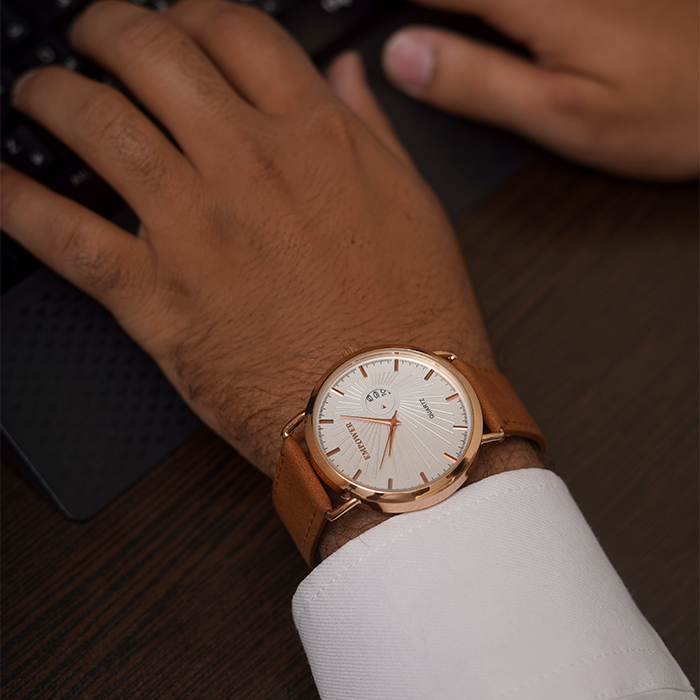 ساعت مچی عسلی empower مدل EM40