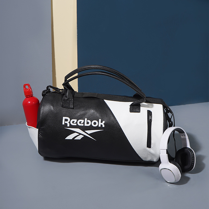 ساک ورزشی Reebokمشکی سفید مدل waren