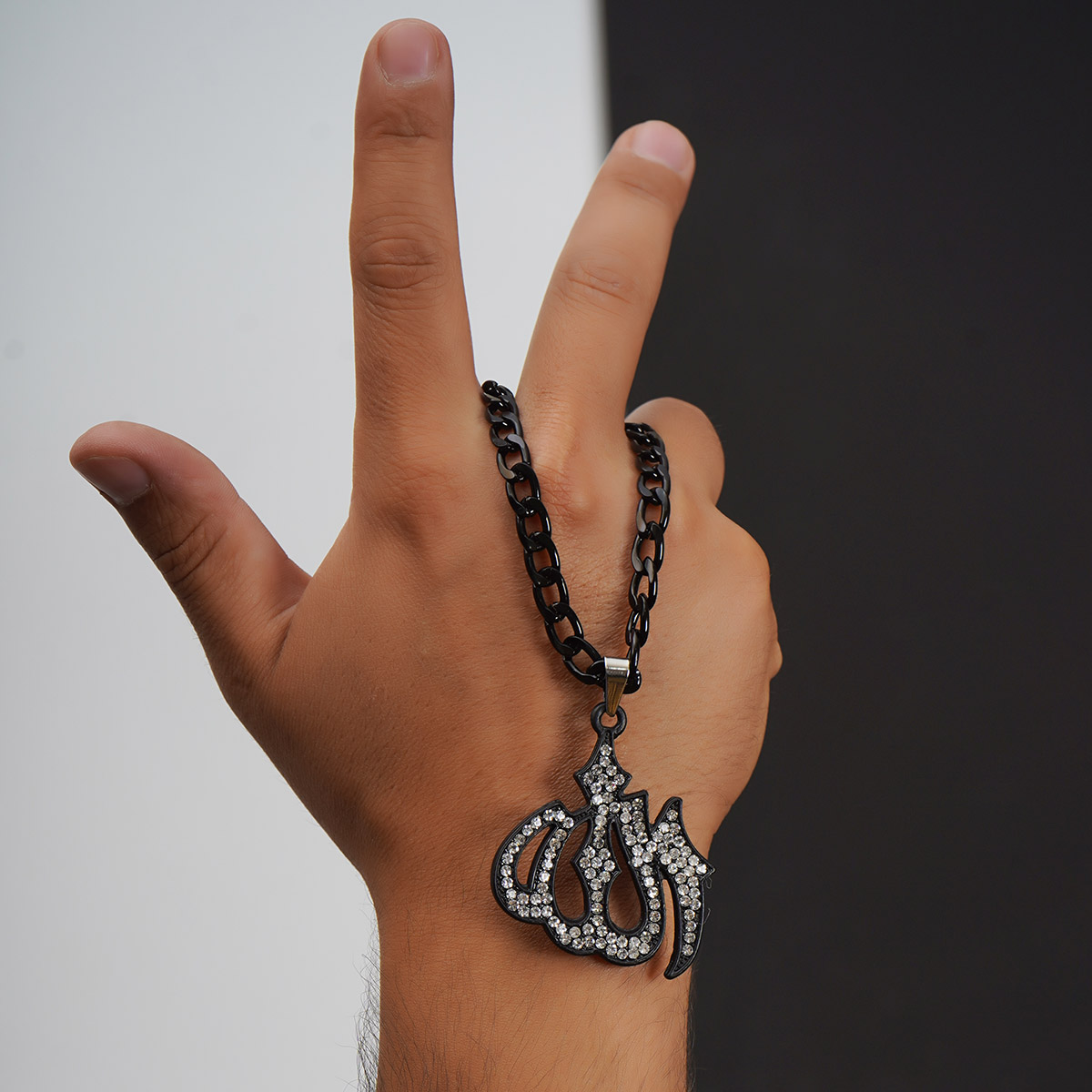 گردنبند مشکی مدل Allah
