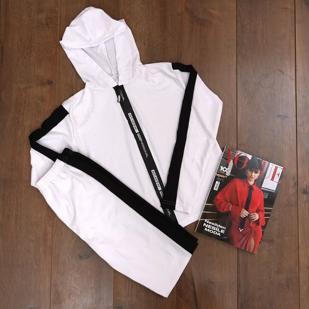 ست سوئیشرت شلوار سفید زنانه مدل STAYE