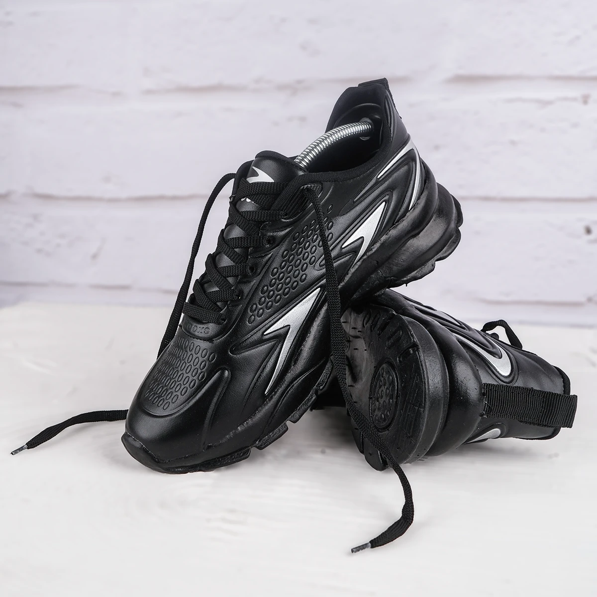 کفش ورزشی مردانه مشکی طوسی مدل W996