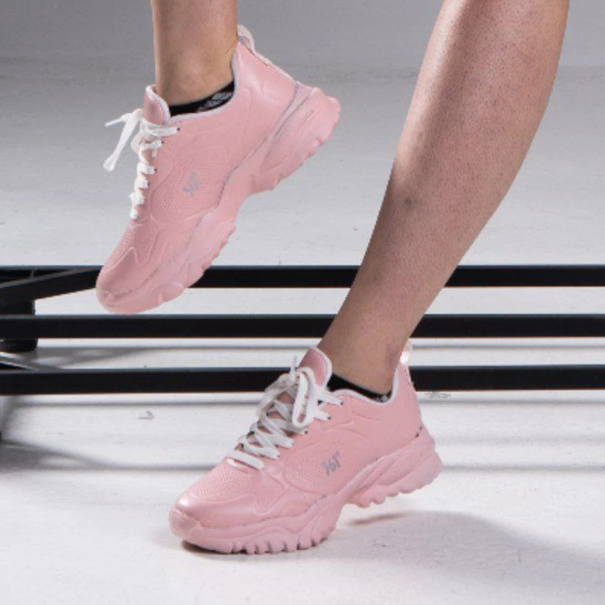 کفش ورزشی دخترانه361 صورتی مدل BELLA