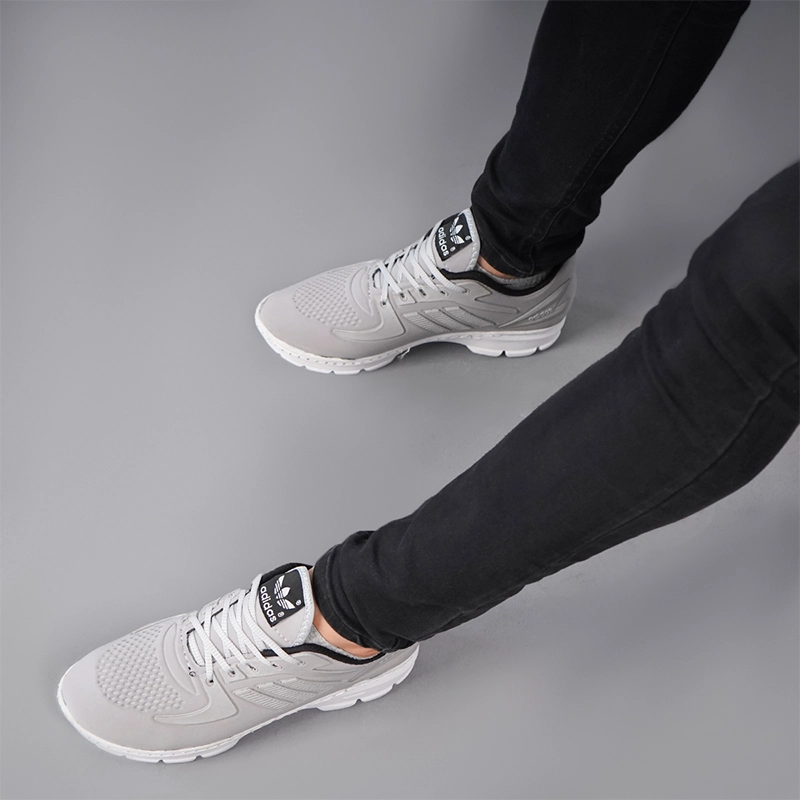 کفش ورزشی آدیداس طوسی مردانه مدل T300