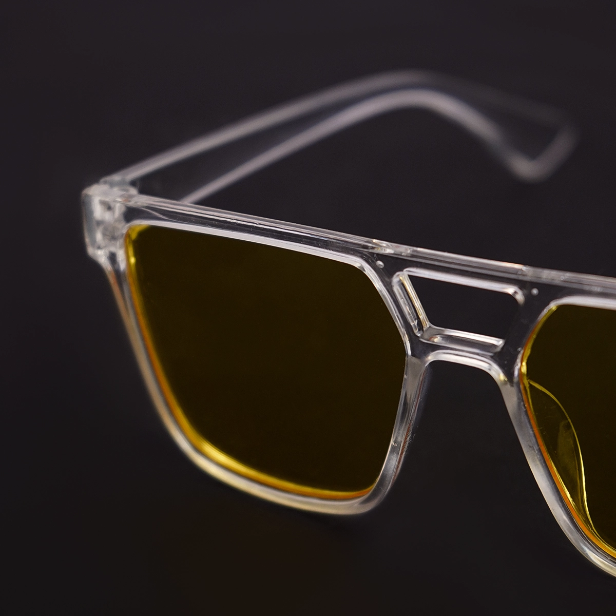 عینک آفتابی فریم شیشه ای زرد مدل M60