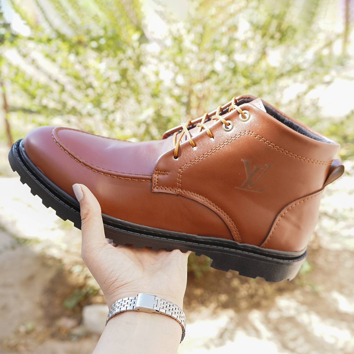 نیم بوت مردانه LV عسلی مدل Roni