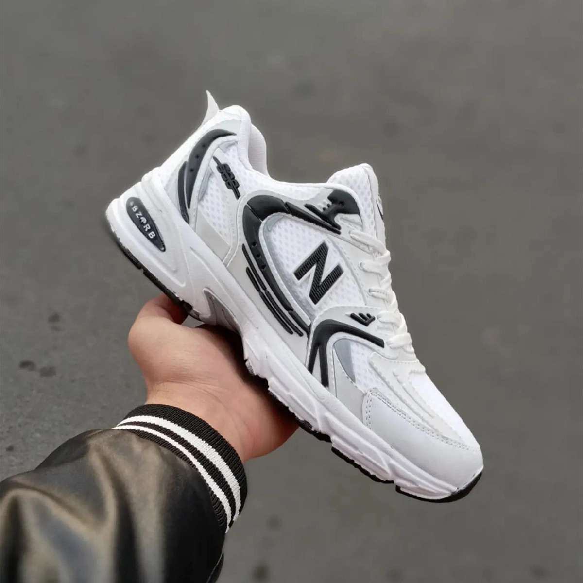 کفش ورزشی مردانه نیوبالانس سفید مشکی مدل TAKO