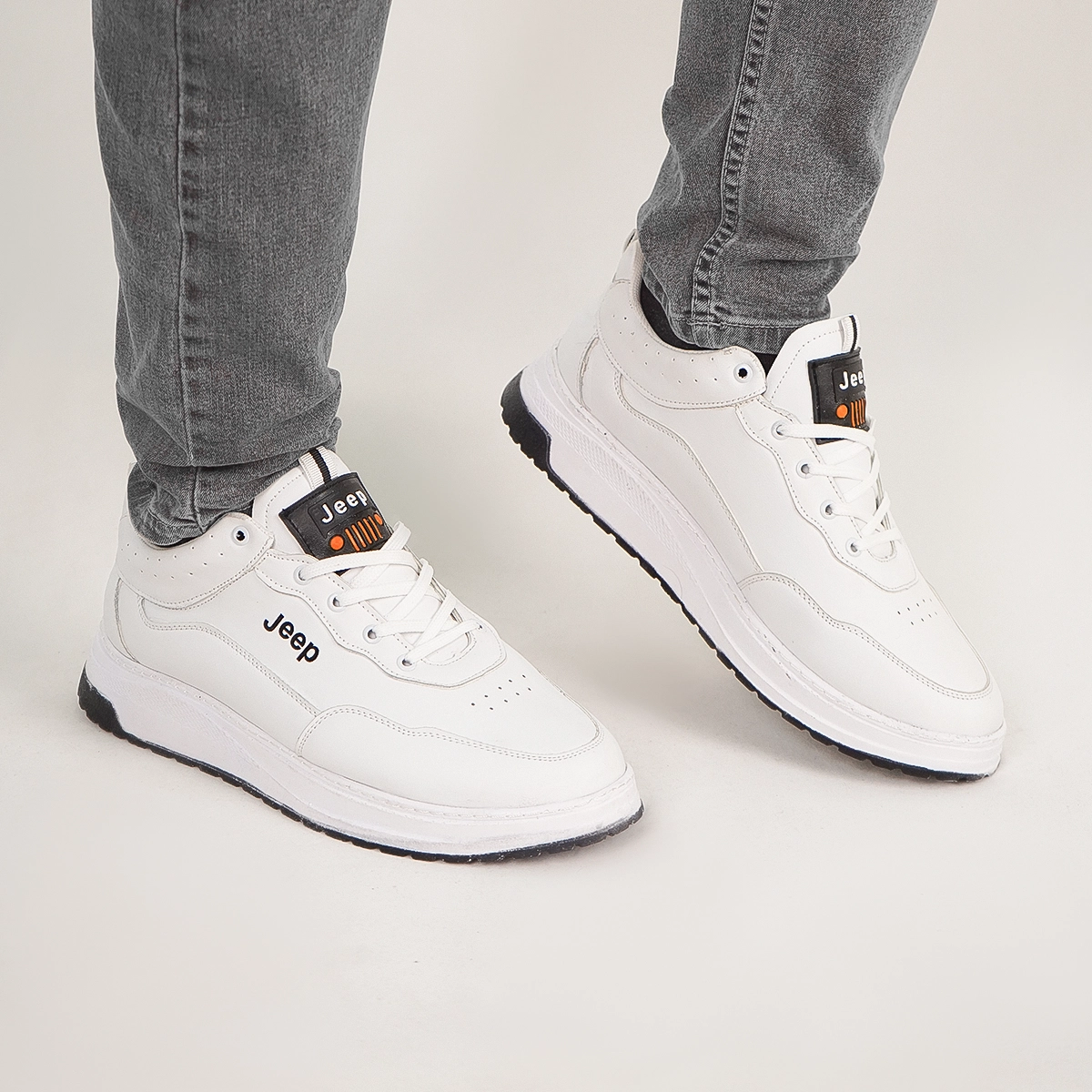 کفش اسپرت مردانه سفید مدل jeep