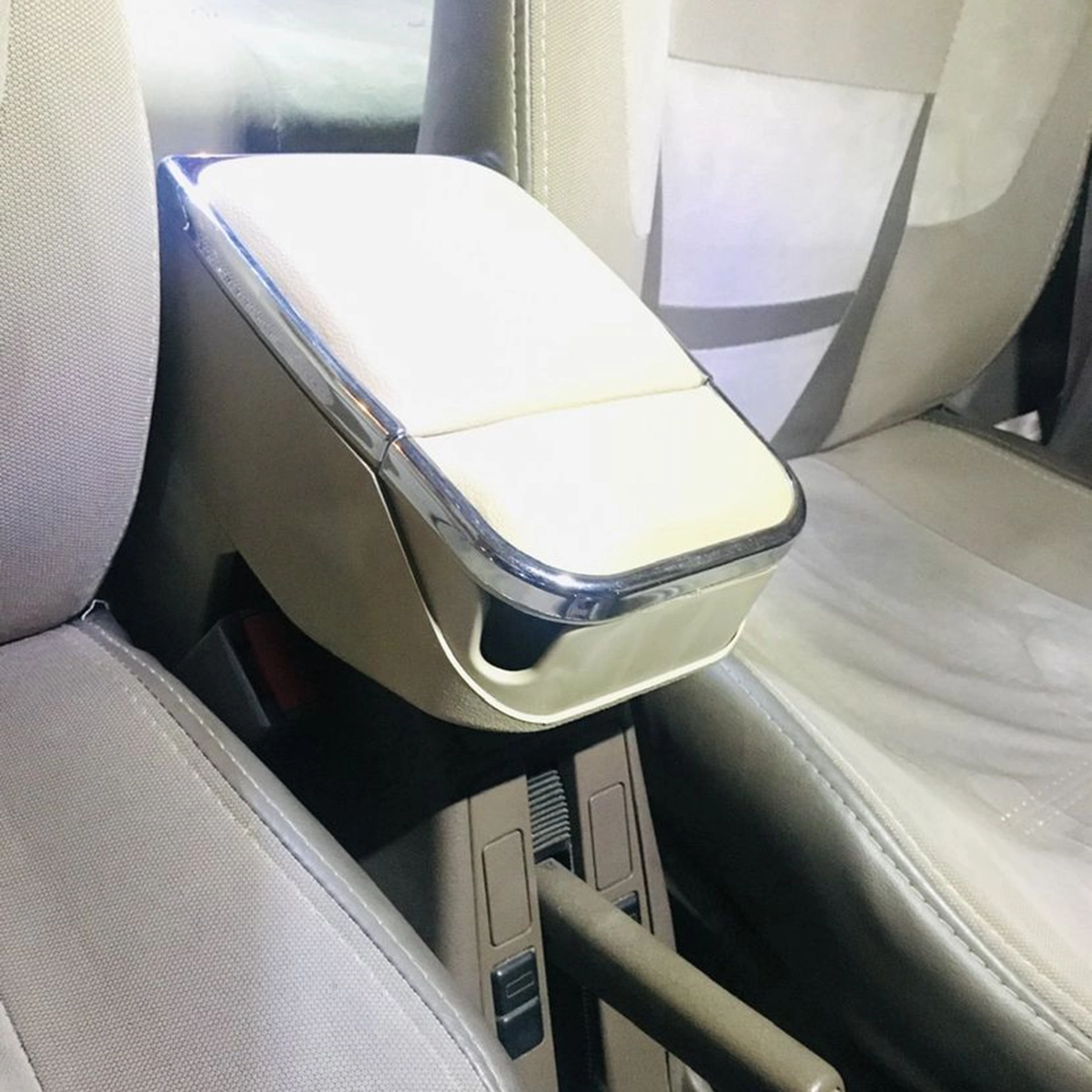 کنسول متحرک خودرو 4 لیوان کرم ( پراید)