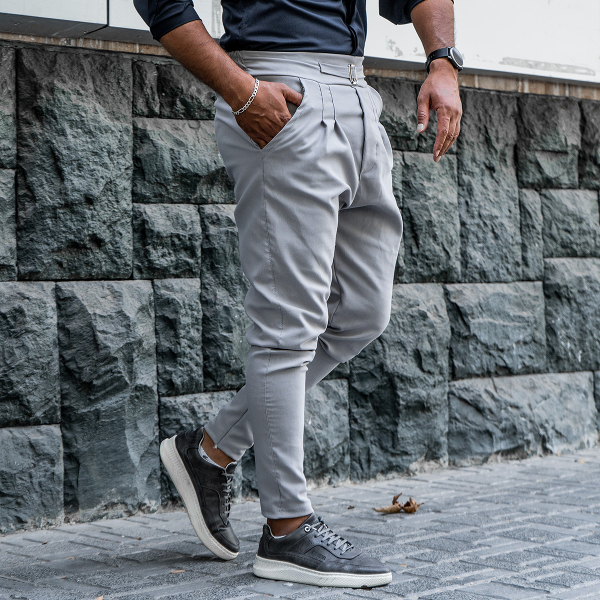 شلوار اسلش سگک دار مردانه طوسی روشن مدلPartiv