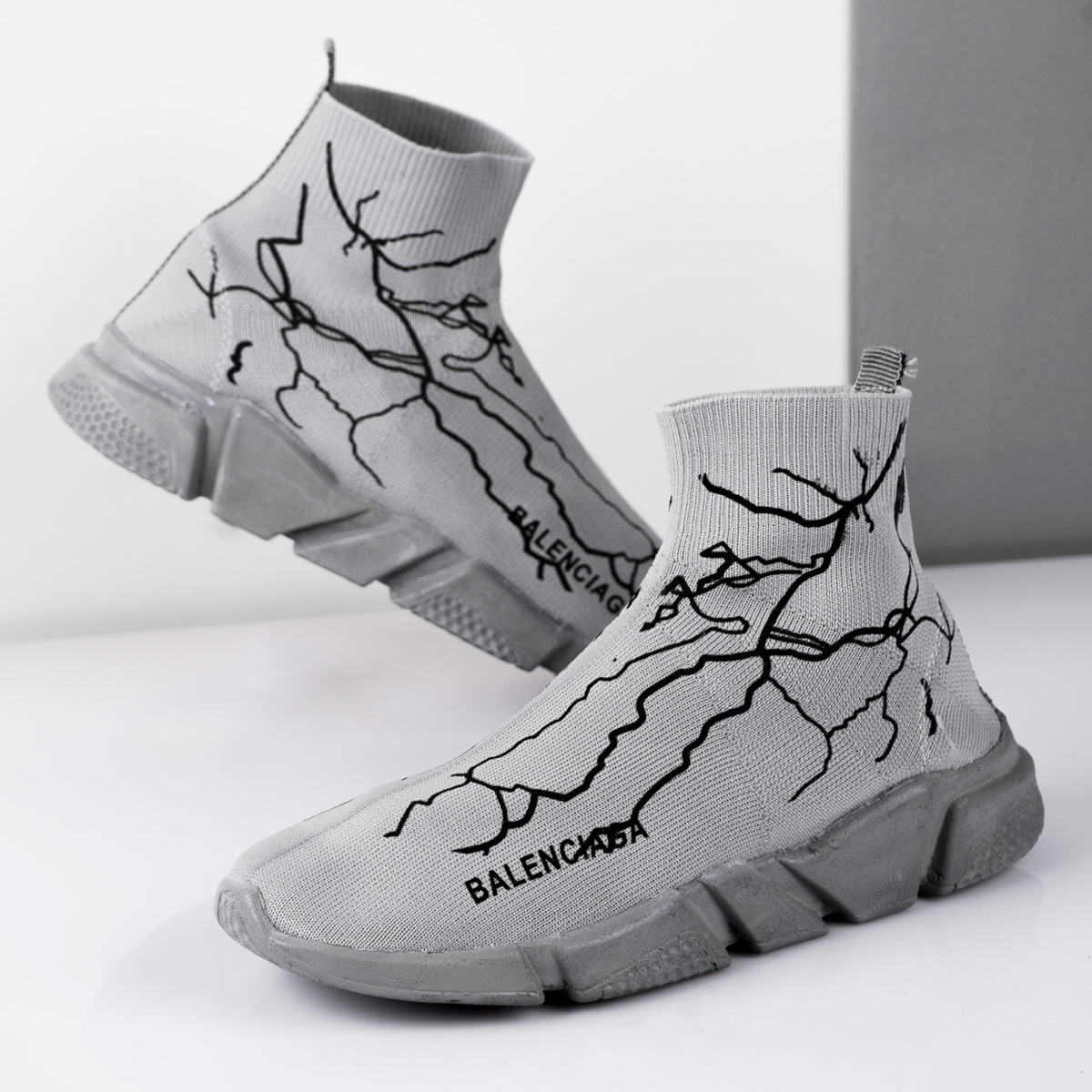 کفش ورزشی Balenciagaمردانه طوسی مدلAgras